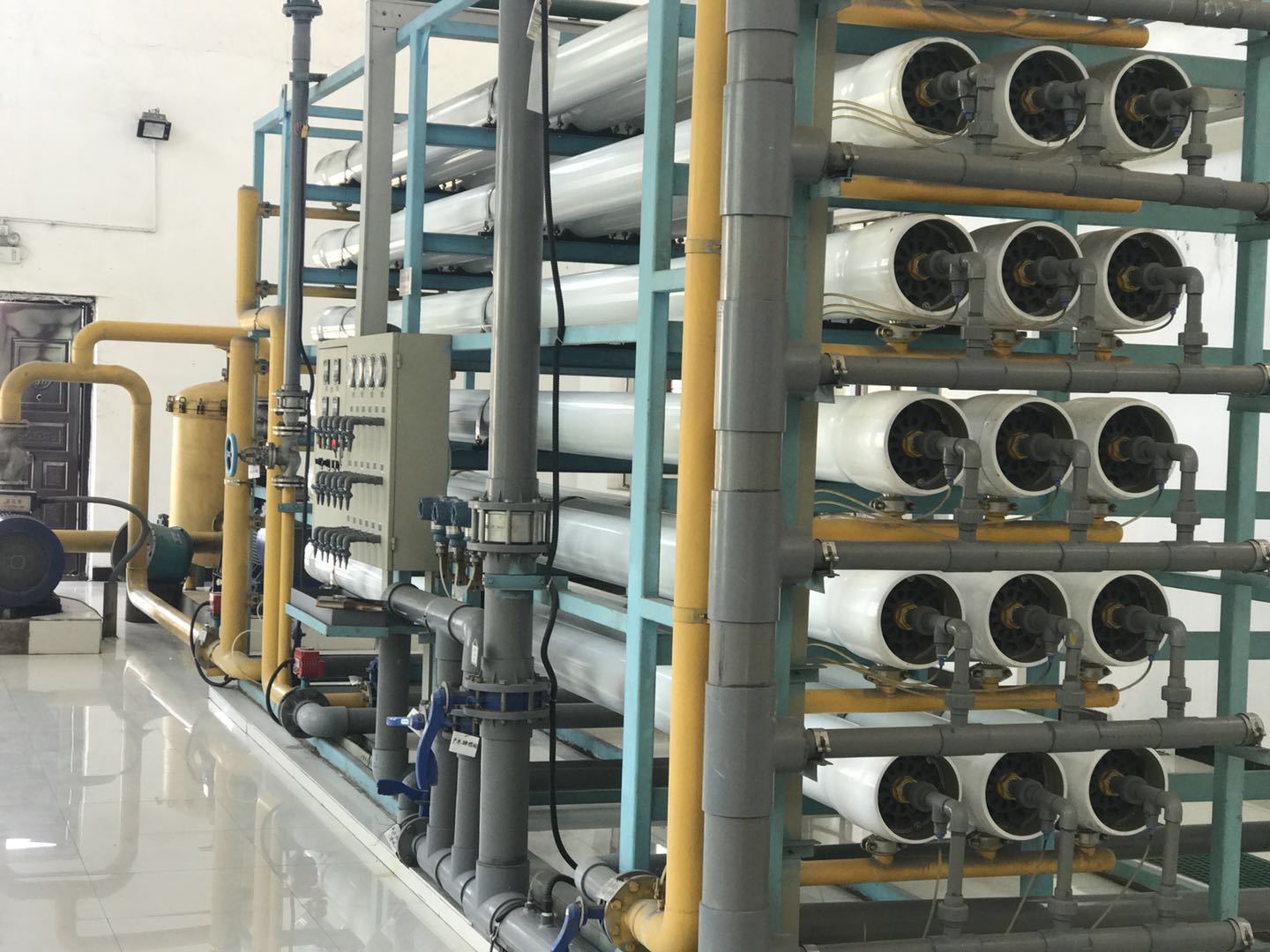 超純水處理設(shè)備 超純水處理設(shè)備